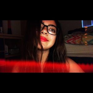 Meet your Posher, Salwa